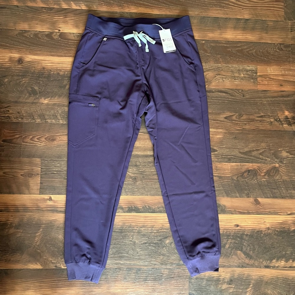 FIGS Purple Shadow Zamora Medium